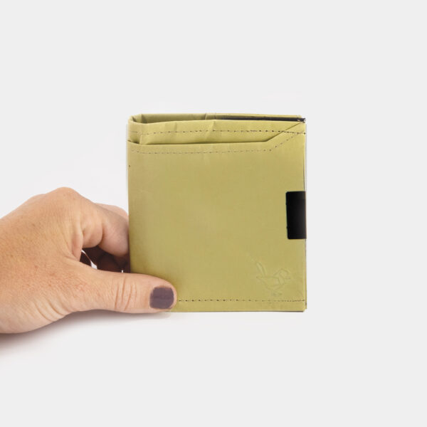WREN Square Wallet olive 4 scaled